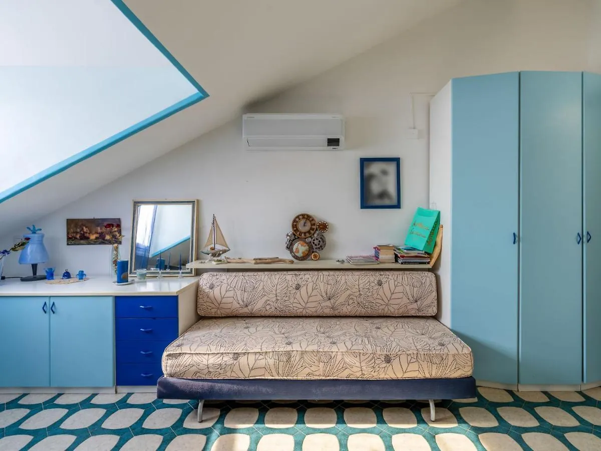 Apartment Attic Beach By Interhome Laigueglia